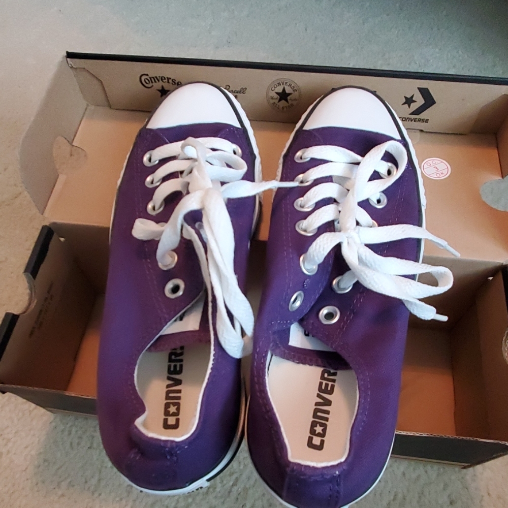 Converse low top